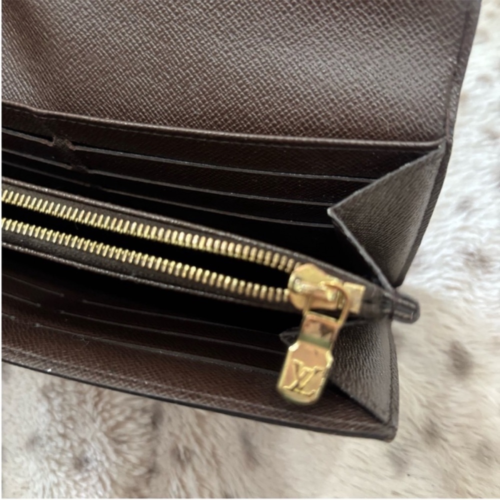 Louis Vuitton Brown Checkered Wallet - Picture 8 of 10